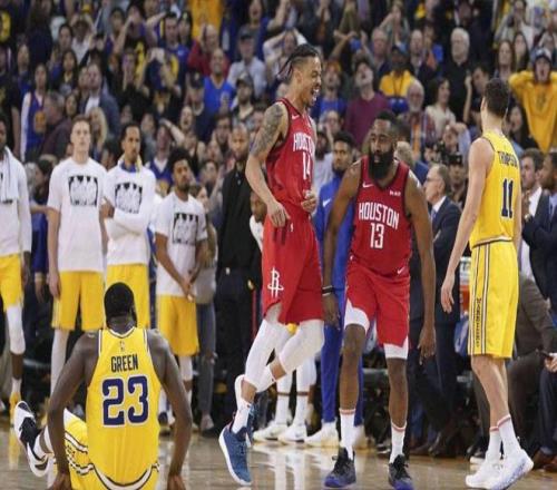 詹姆斯,积极与新生,代球员交流,VSports,V体育,V体育入口,V体育官网,V体育APP下载