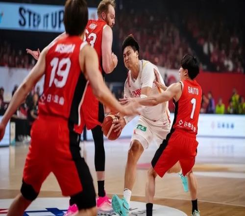 雨夜激战,小时挑战驾,驭保时捷,VSports,V体育,V体育入口,V体育官网,V体育APP下载