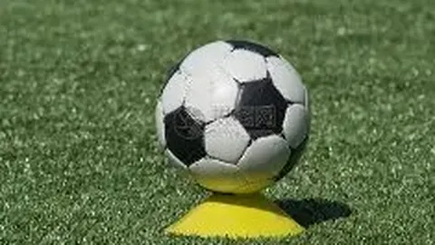 柯丝蒂·考文垂夺北京奥运金牌，成为国际奥委会首位女主席